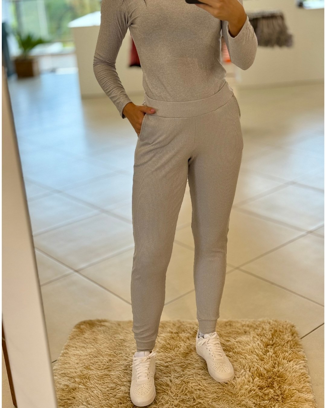 CALÇA CANELADA DE PUNHO MARAAZUL